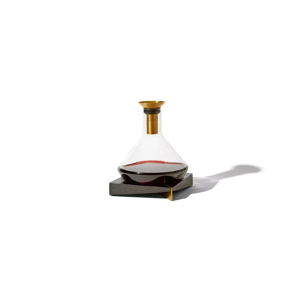 Rabbit Premium Wine Decanter with Sediment Strainer and Integrated Aerator - New